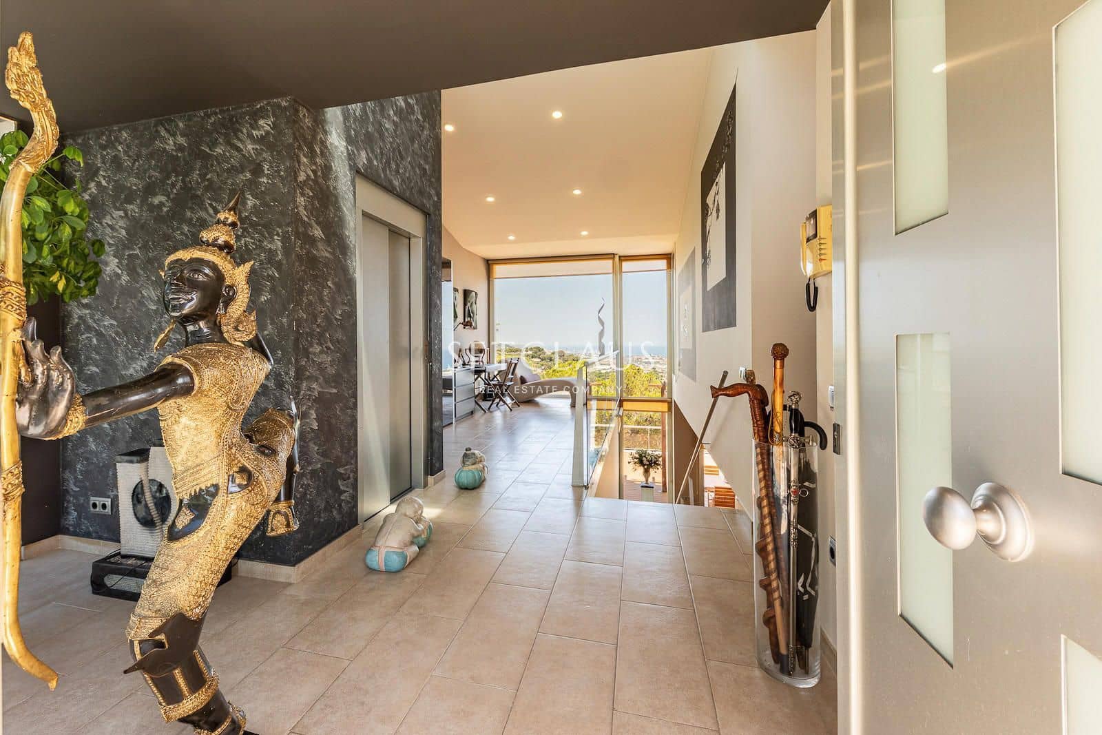 5 bedroom Villa for sale in Premia de Dalt with garage - € 1,350,000 (Ref: 8456467)