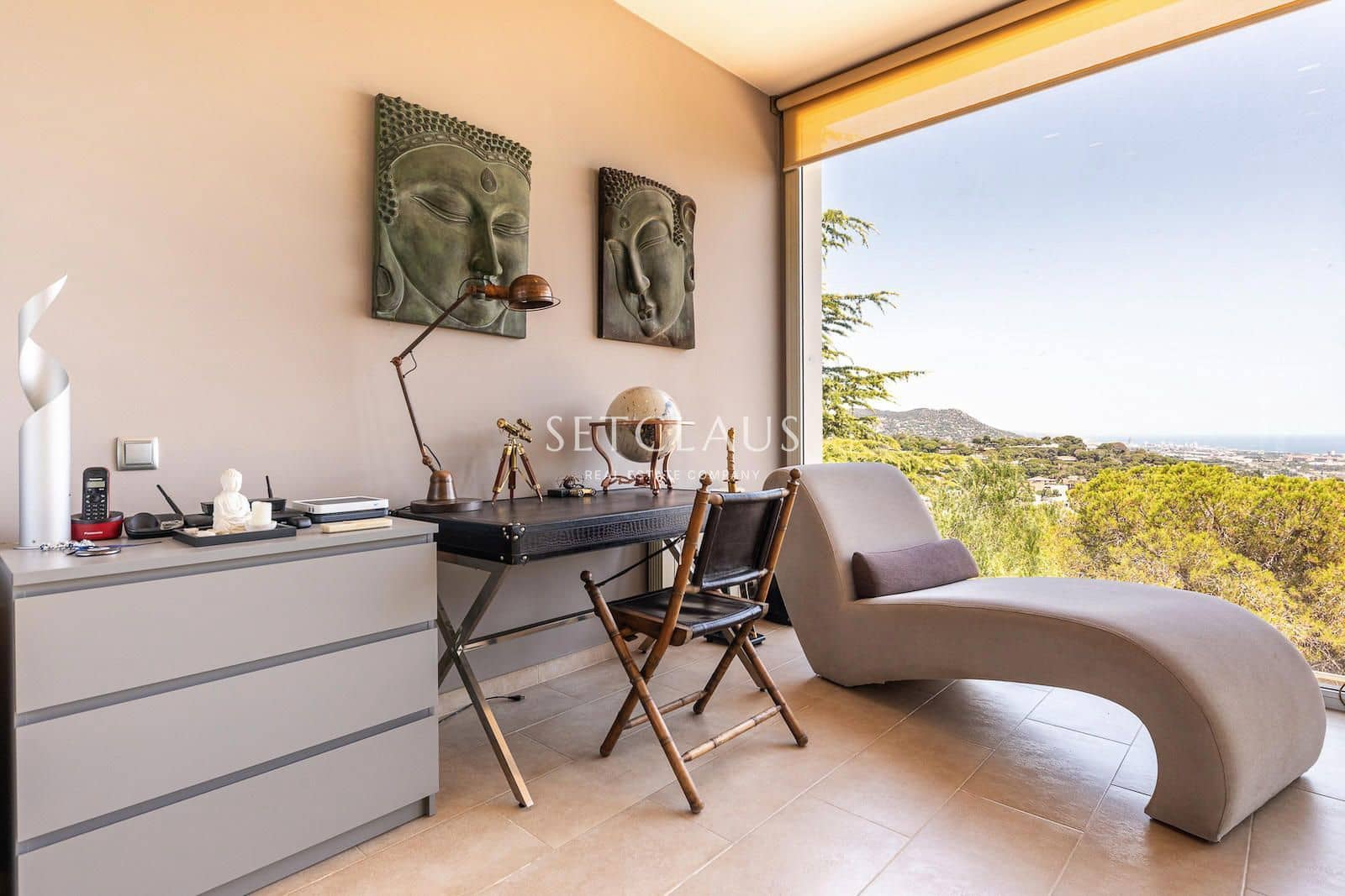 5 bedroom Villa for sale in Premia de Dalt with garage - € 1,350,000 (Ref: 8456467)