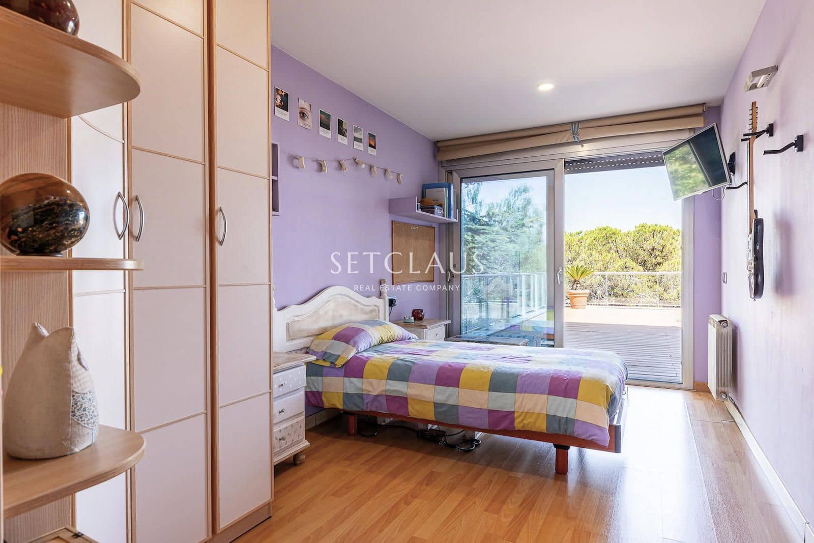 5 bedroom Villa for sale in Premia de Dalt with garage - € 1,350,000 (Ref: 8456467)