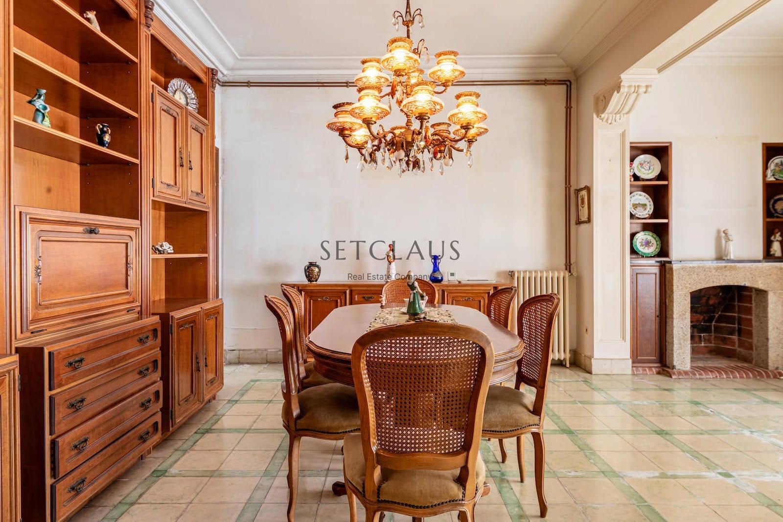 8 soveværelse Villa til salg i El Masnou - € 690.000 (Ref: 8506261)