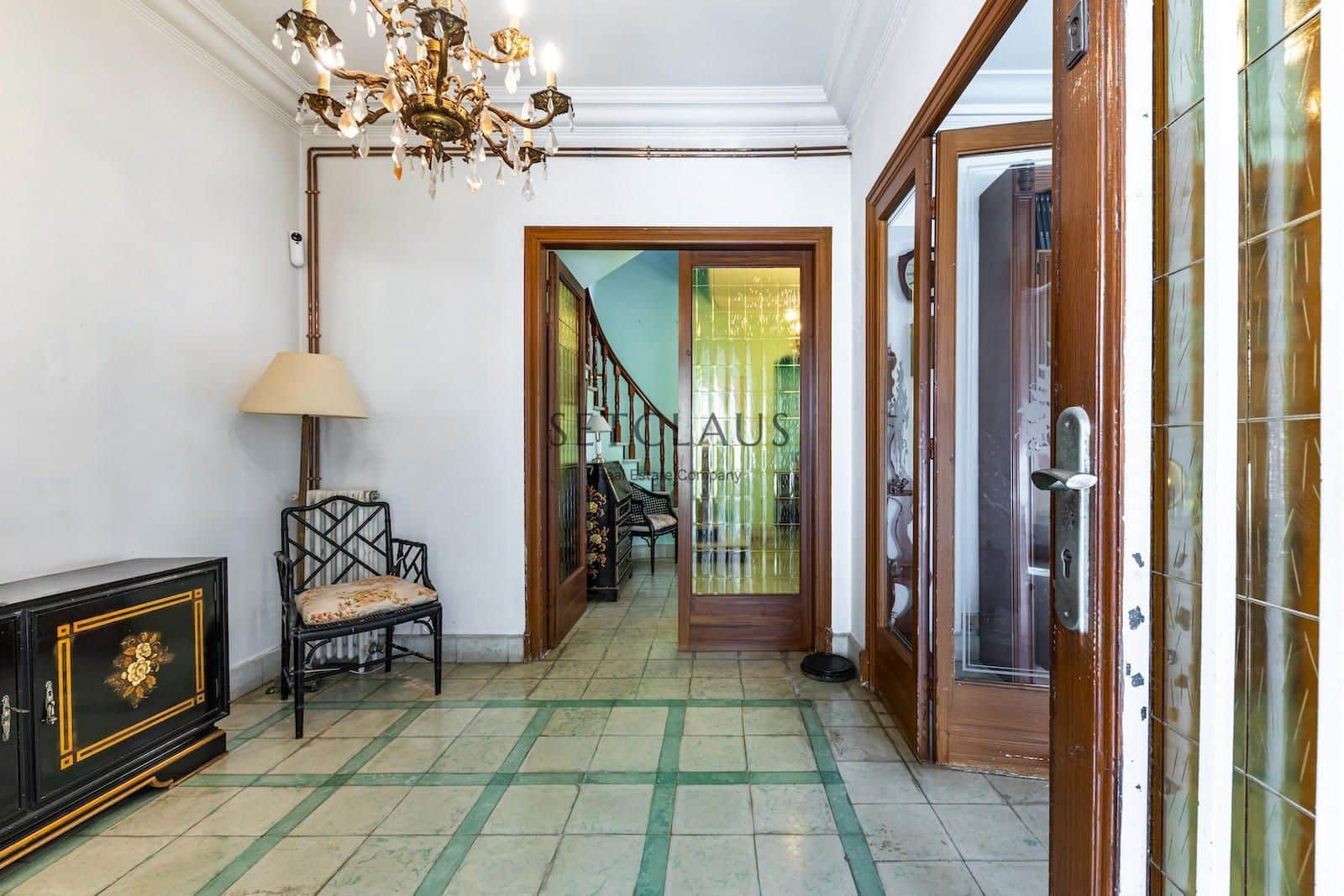 8 soveværelse Villa til salg i El Masnou - € 690.000 (Ref: 8506261)