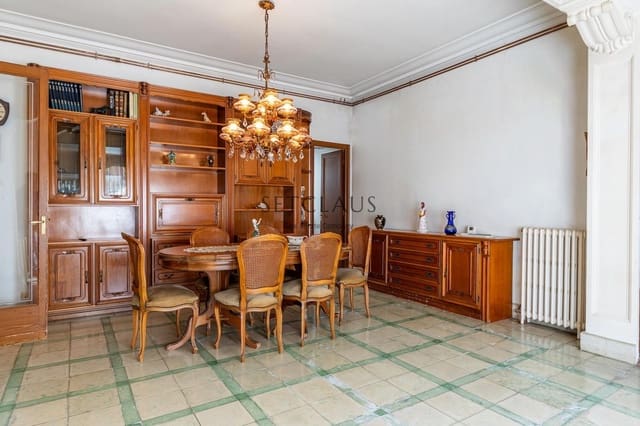 8 soveværelse Villa til salg i El Masnou - € 690.000 (Ref: 8506261)