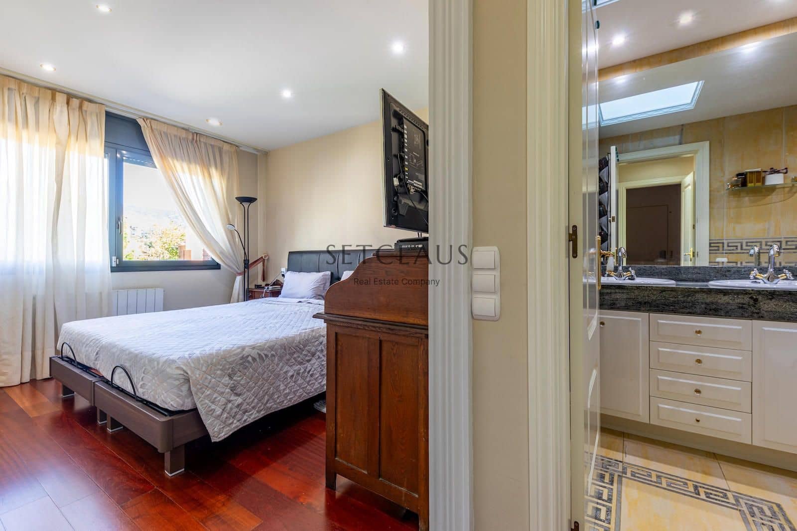 5 soverom Villa til salgs i Tiana med svømmebasseng garasje - € 850 000 (Ref: 8548706)