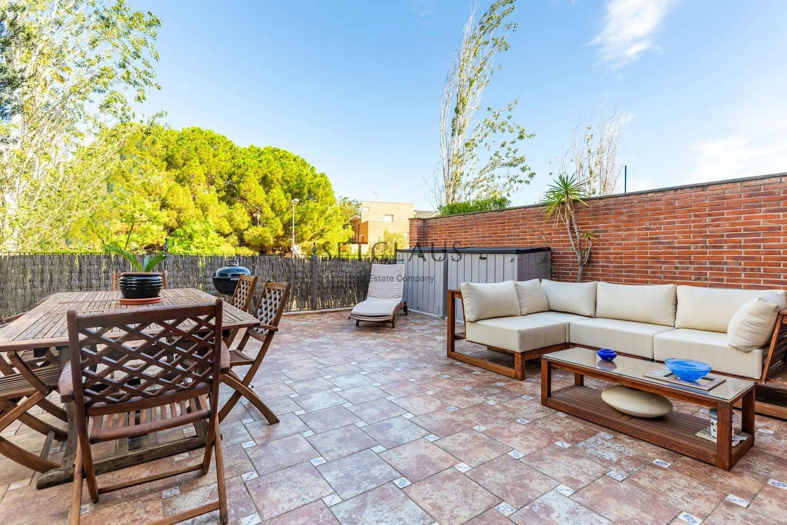 5 soverom Villa til salgs i Tiana med svømmebasseng garasje - € 850 000 (Ref: 8548706)