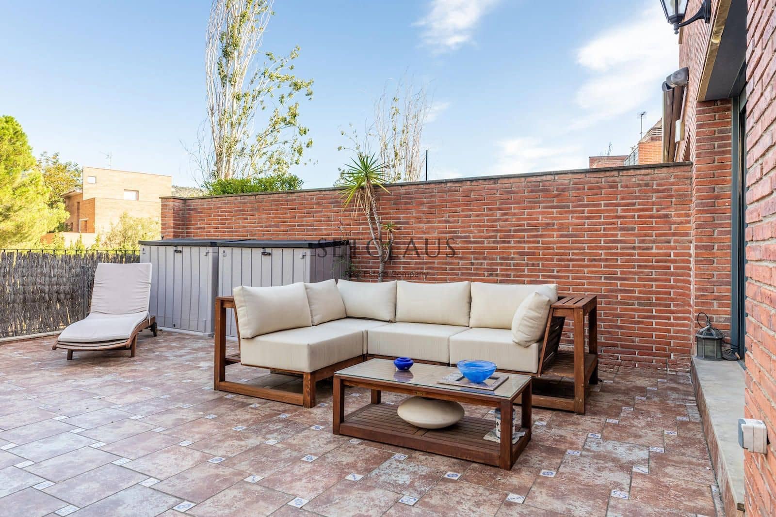 5 soverom Villa til salgs i Tiana med svømmebasseng garasje - € 850 000 (Ref: 8548706)