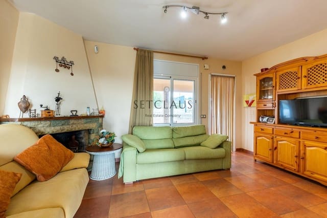 7 slaapkamer Villa te koop in Fogars de la Selva met zwembad garage - € 379.000 (Ref: 8550110)