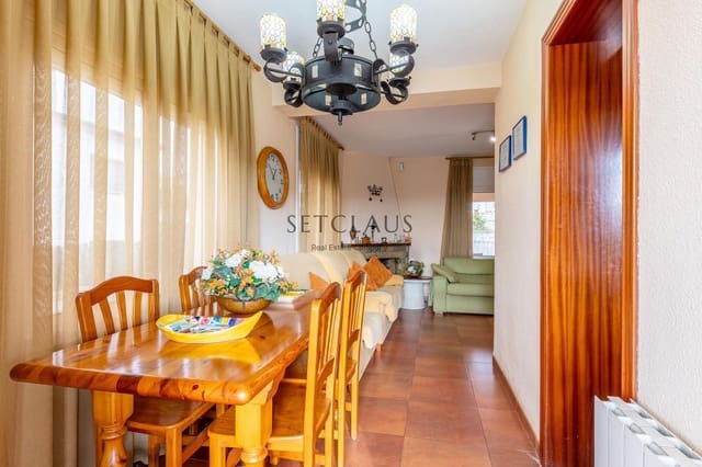 7 slaapkamer Villa te koop in Fogars de la Selva met zwembad garage - € 379.000 (Ref: 8550110)