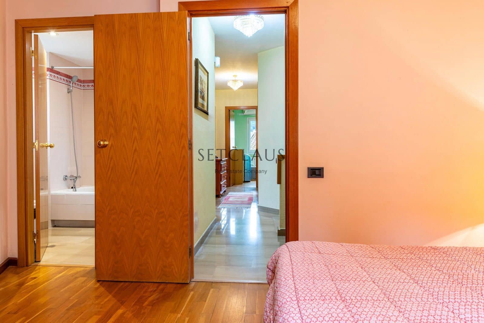 4 soveværelse Byhus til salg i Tiana med swimmingpool garage - € 690.000 (Ref: 8640346)