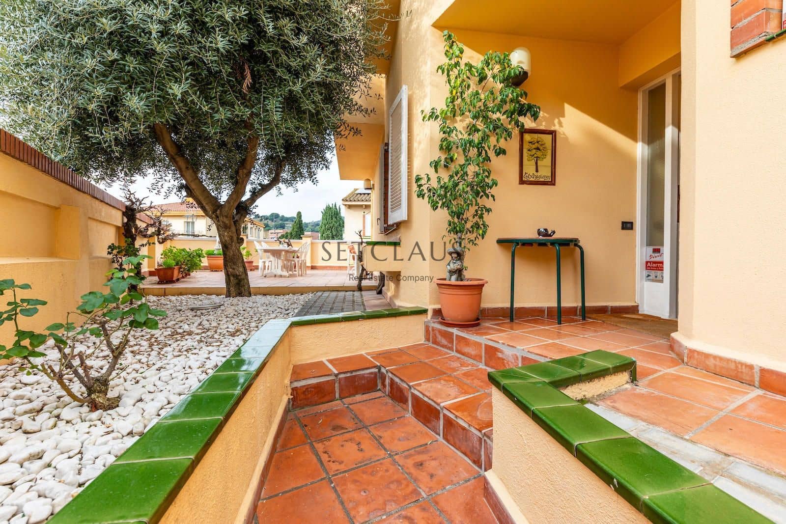 4 soveværelse Byhus til salg i Tiana med swimmingpool garage - € 690.000 (Ref: 8640346)