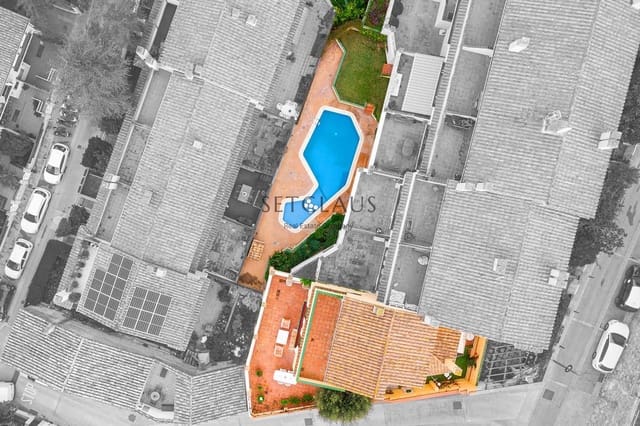 4 bedroom Townhouse for sale in Tiana with pool garage - € 690,000 (Ref: 8640346)