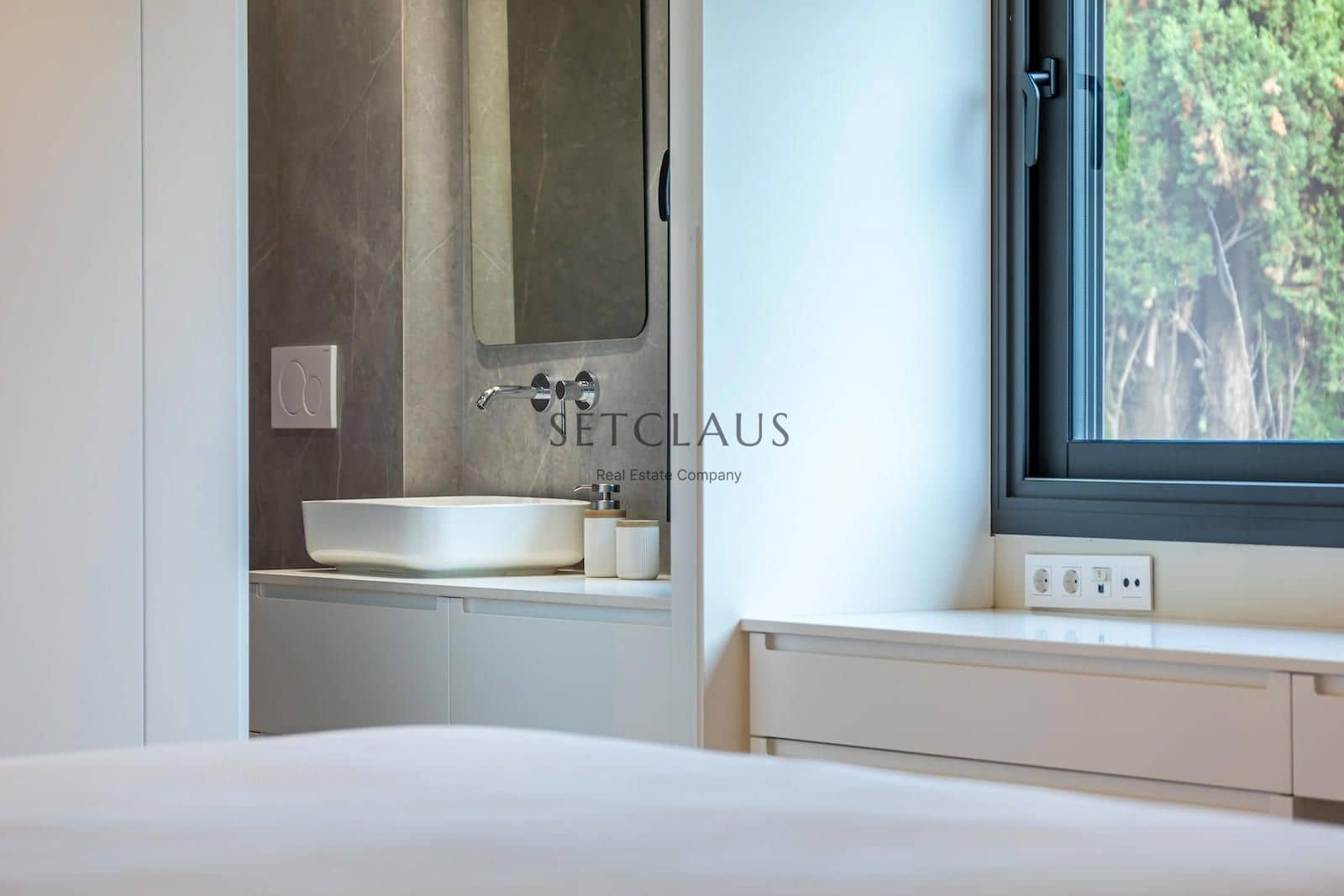 4 soveværelse Villa til salg i Tiana med swimmingpool - € 1.900.000 (Ref: 8649022)