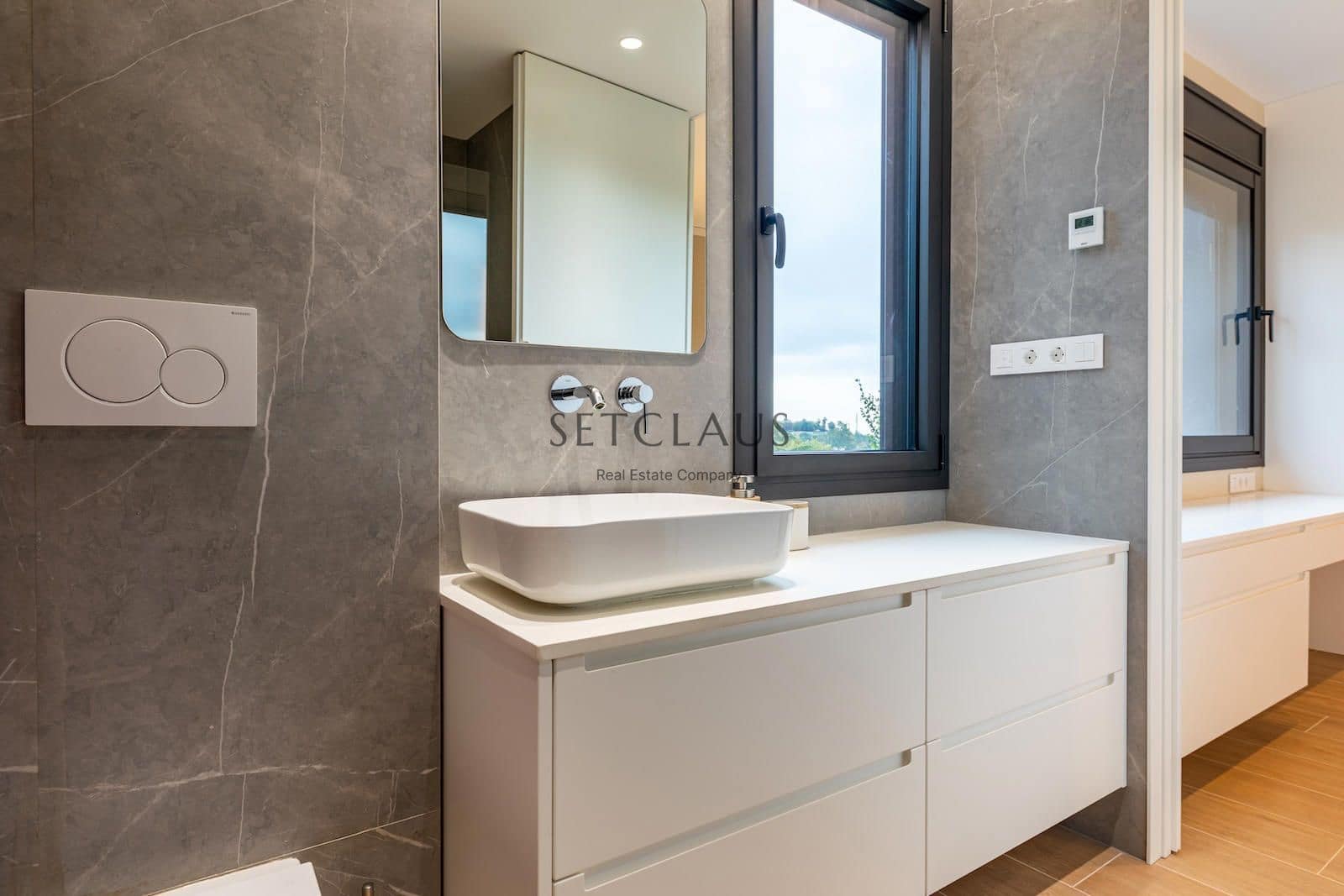 4 soveværelse Villa til salg i Tiana med swimmingpool - € 1.900.000 (Ref: 8649022)