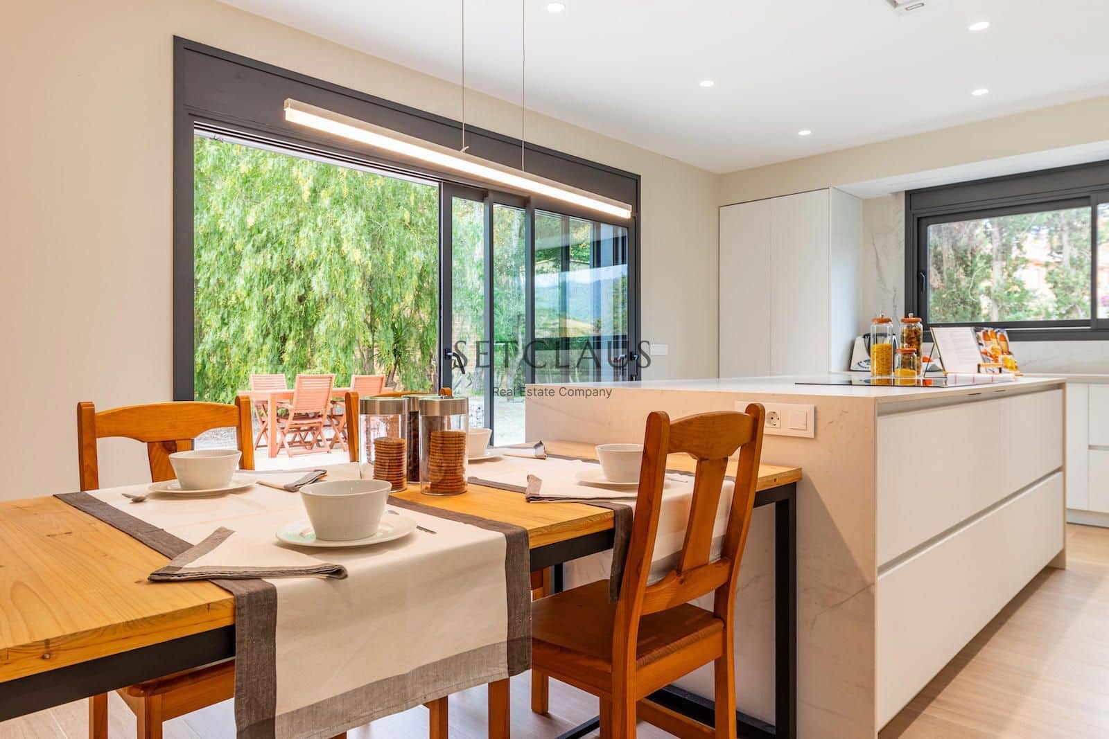 4 soveværelse Villa til salg i Tiana med swimmingpool - € 1.900.000 (Ref: 8649022)