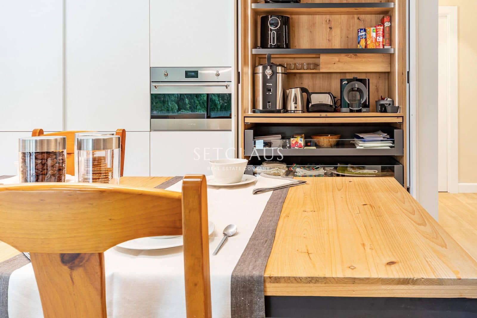 4 slaapkamer Villa te koop in Tiana met zwembad - € 1.900.000 (Ref: 8649022)