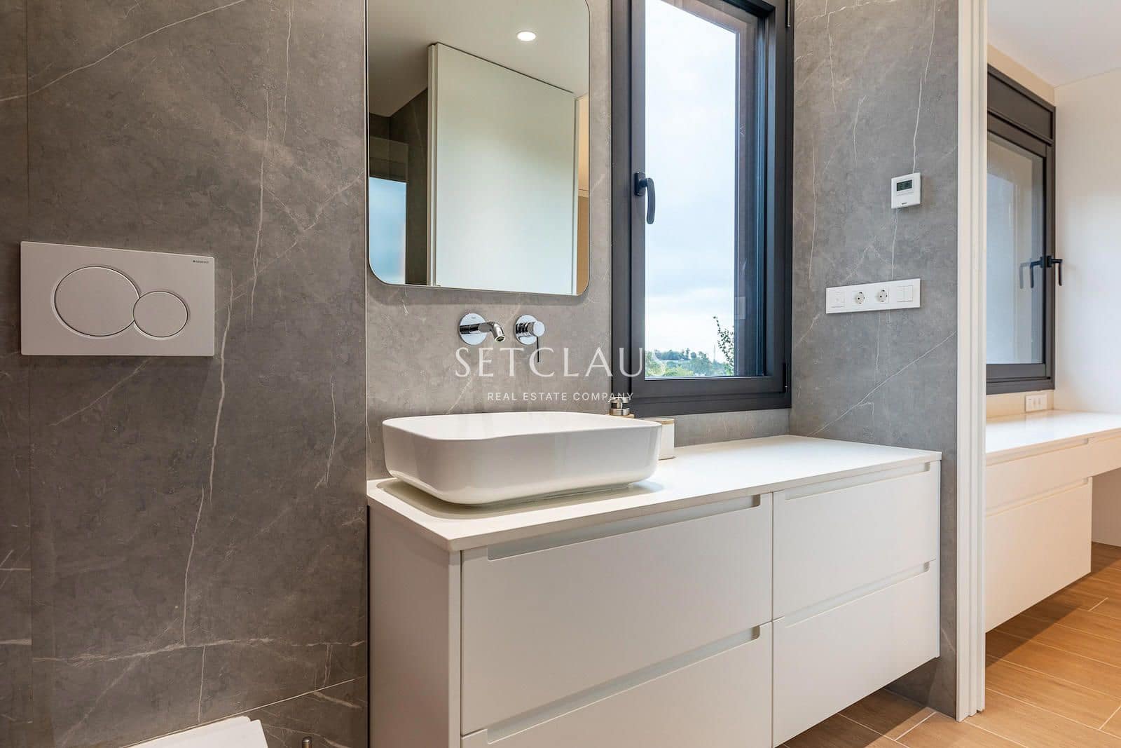 4 slaapkamer Villa te koop in Tiana met zwembad - € 1.900.000 (Ref: 8649022)
