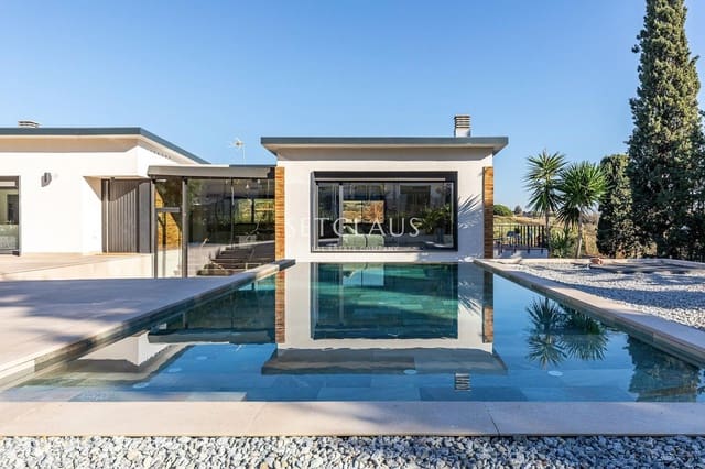 4 bedroom Villa for sale in Tiana with pool - € 1,900,000 (Ref: 8649022)
