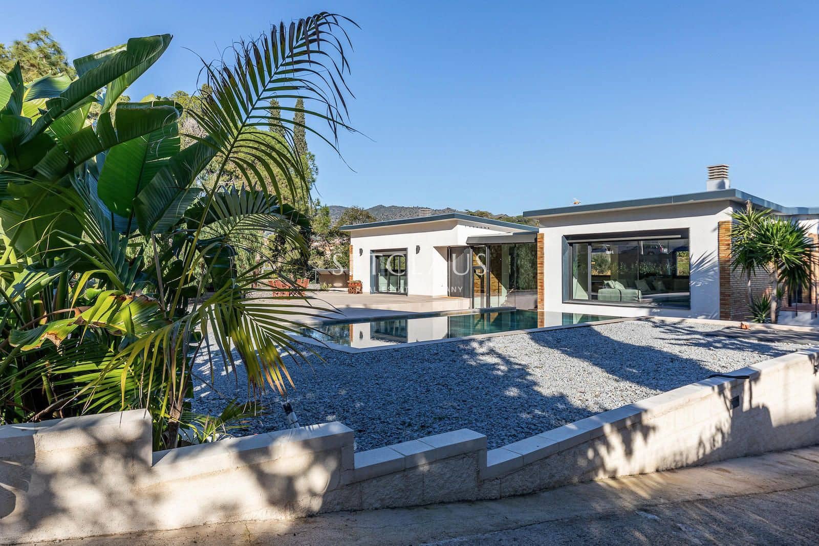 4 slaapkamer Villa te koop in Tiana met zwembad - € 1.900.000 (Ref: 8649022)