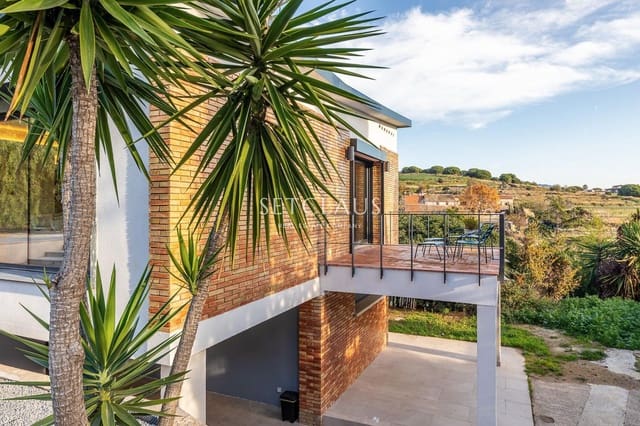 4 bedroom Villa for sale in Tiana with pool - € 1,900,000 (Ref: 8649022)
