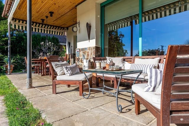 5 sovrum Villa till salu i Cabrils med pool garage - 770 000 € (Ref: 8666371)