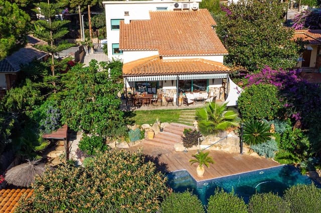 5 sovrum Villa till salu i Cabrils med pool garage - 770 000 € (Ref: 8666371)