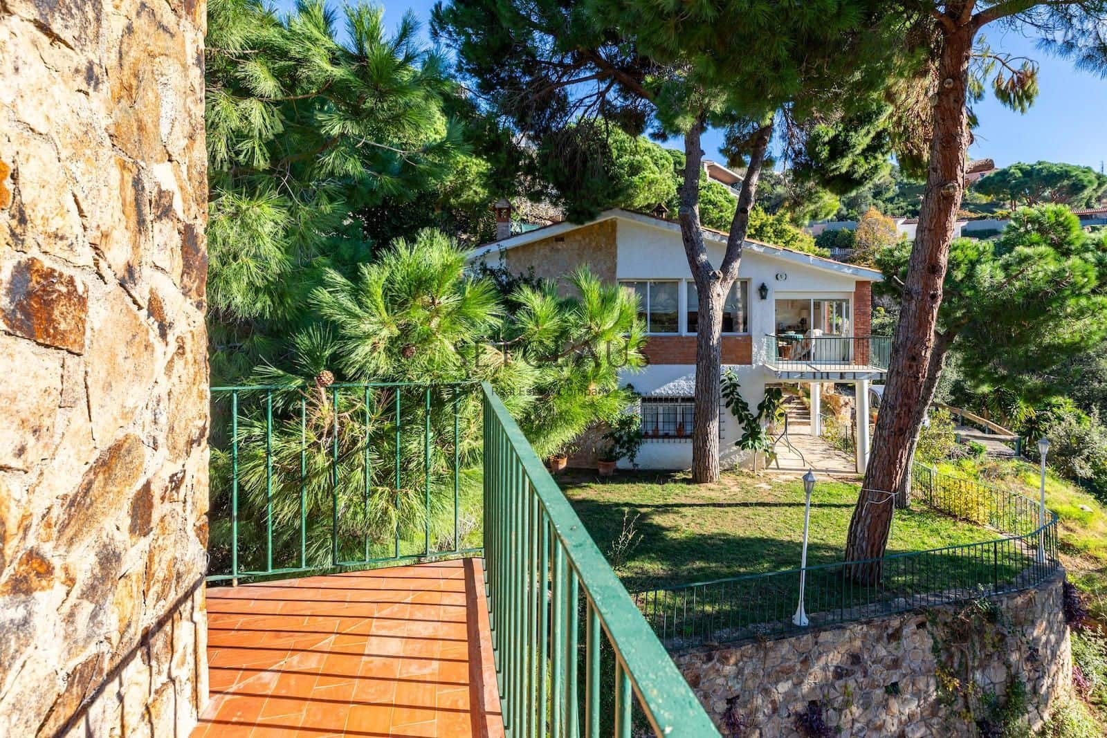 5 quarto Moradia para venda em Lloret de Mar com piscina garagem - 1 350 000 € (Ref: 8677125)