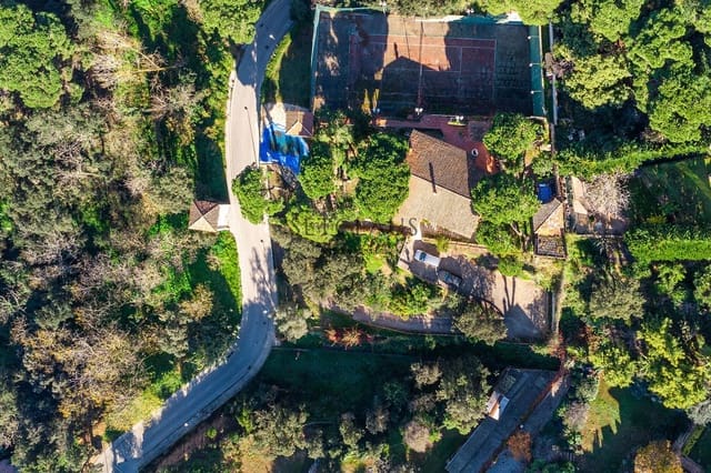 5 slaapkamer Villa te koop in Canyelles, Lloret de Mar met zwembad garage - € 1.350.000 (Ref: 8677125)