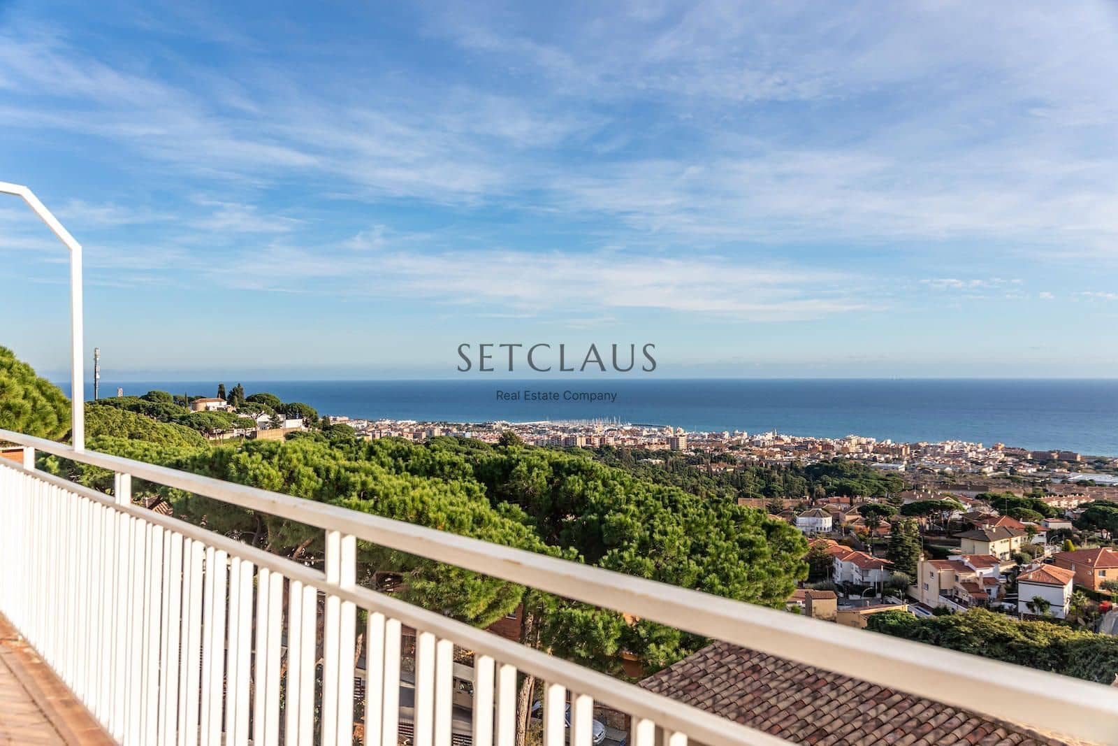 5 soveværelse Villa til salg i Premia de Dalt med swimmingpool garage - € 870.000 (Ref: 8700515)