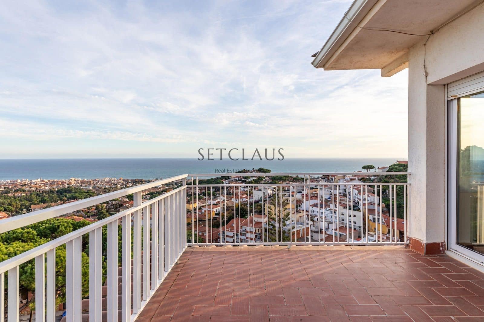 5 soveværelse Villa til salg i Premia de Dalt med swimmingpool garage - € 870.000 (Ref: 8700515)