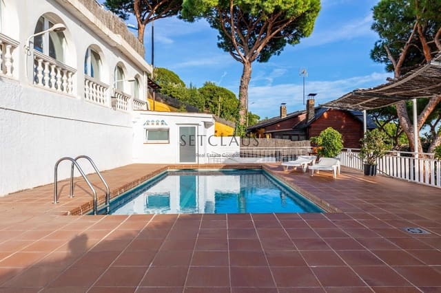 5 soveværelse Villa til salg i Premià de Dalt med swimmingpool garage - € 870.000 (Ref: 8700515)