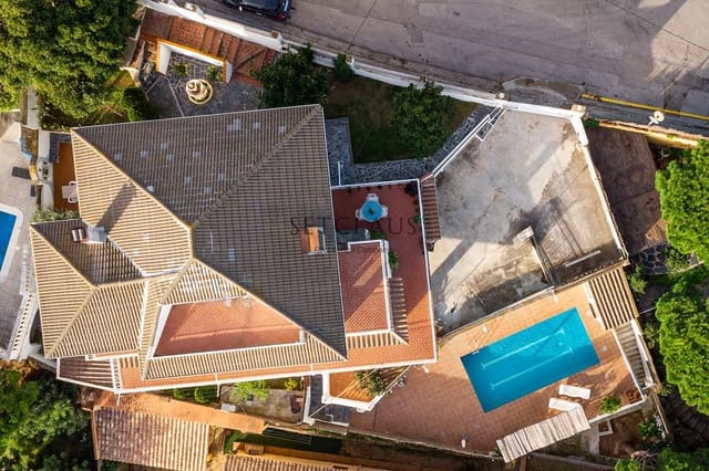 5 soveværelse Villa til salg i Premià de Dalt med swimmingpool garage - € 870.000 (Ref: 8700515)