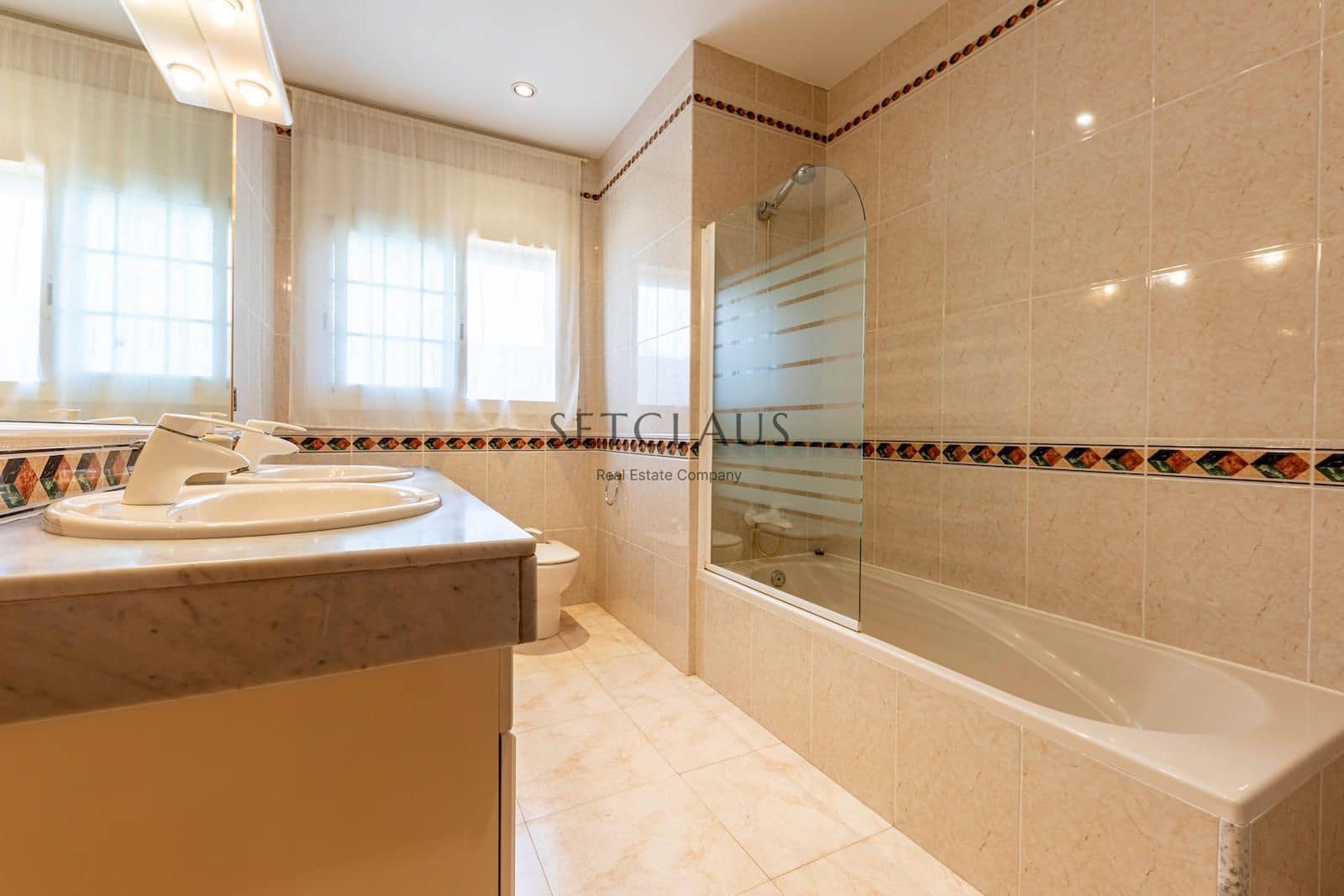 5 soveværelse Villa til salg i Premia de Mar med swimmingpool garage - € 820.000 (Ref: 8734879)