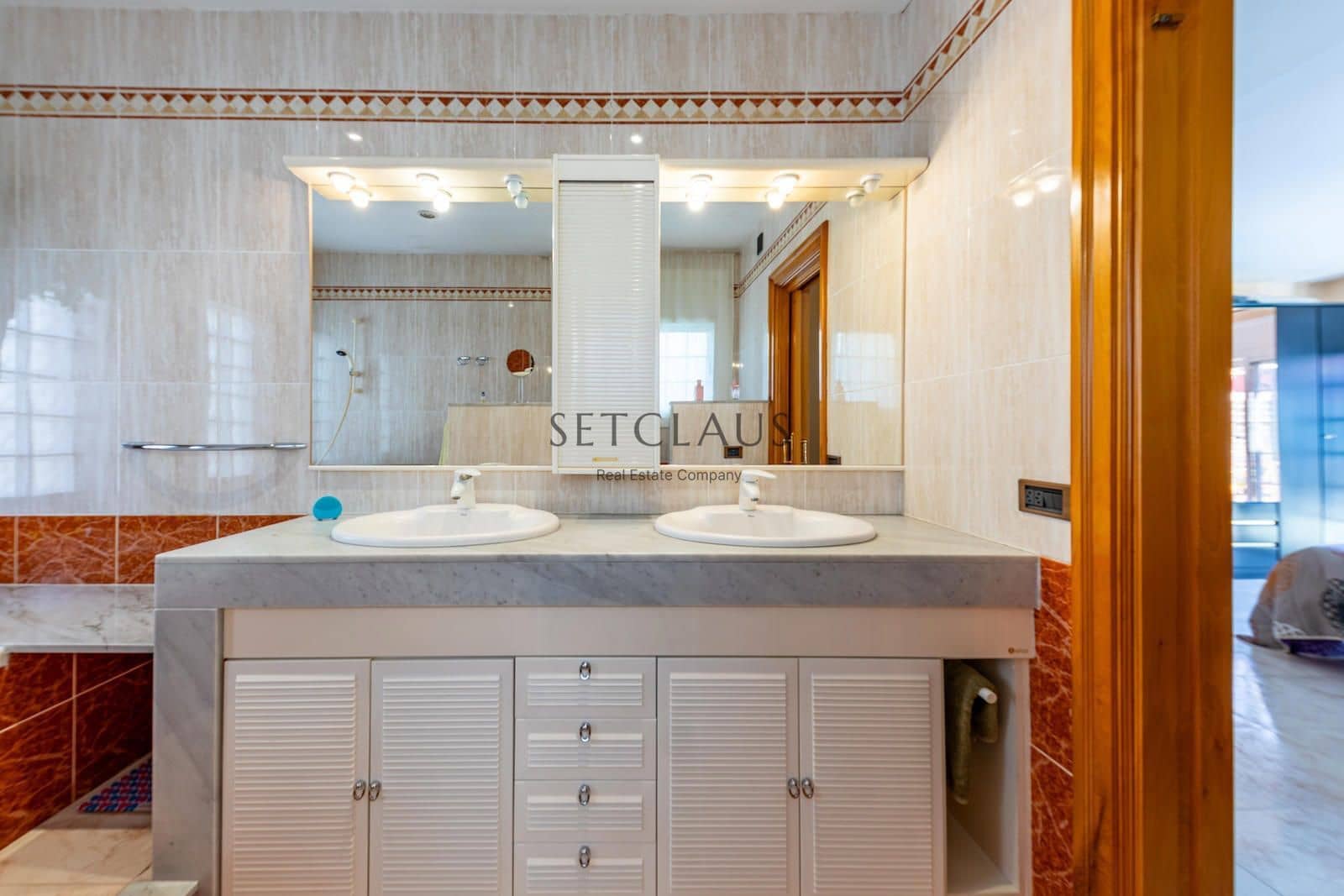 5 soveværelse Villa til salg i Premia de Mar med swimmingpool garage - € 820.000 (Ref: 8734879)