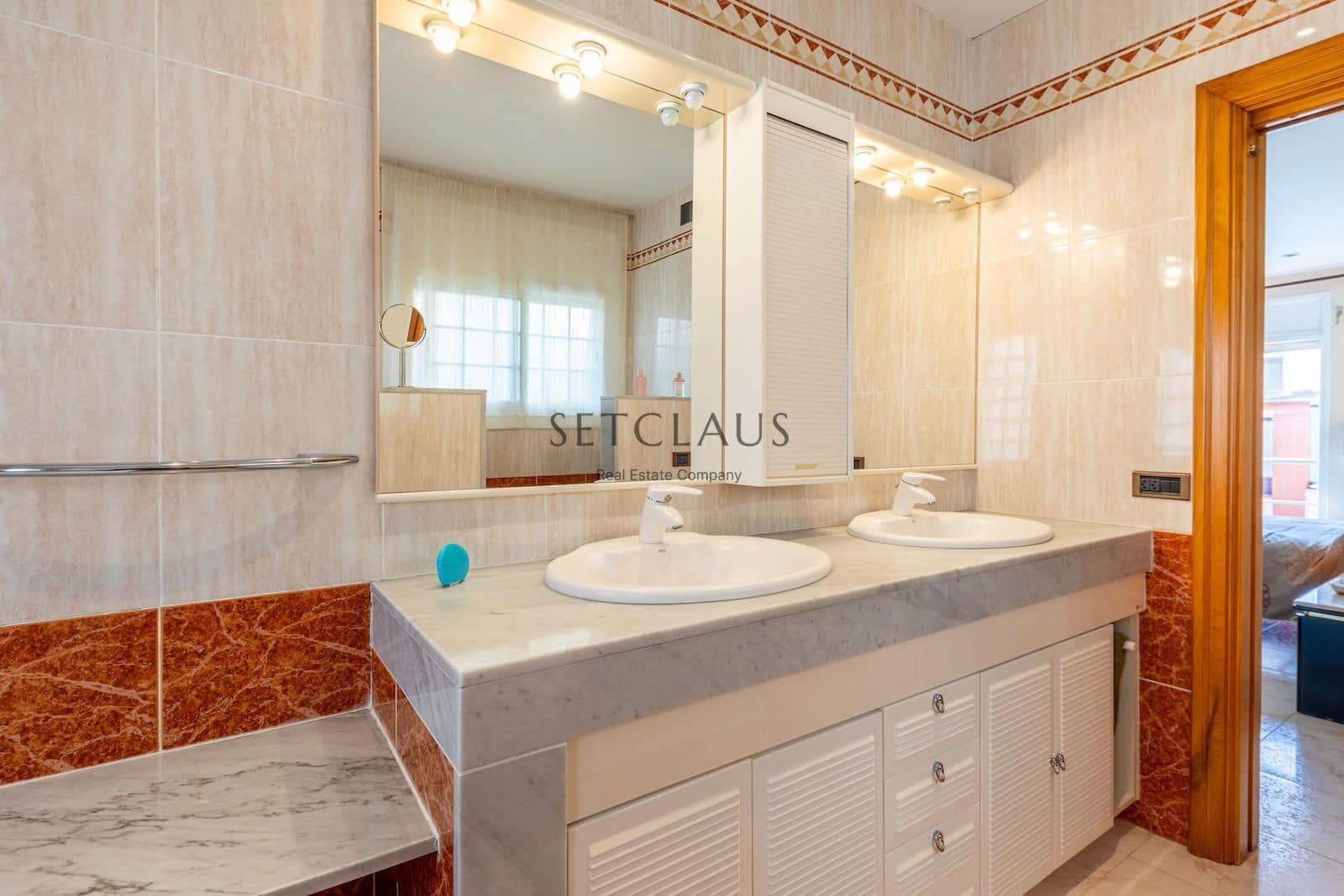 5 soveværelse Villa til salg i Premia de Mar med swimmingpool garage - € 820.000 (Ref: 8734879)