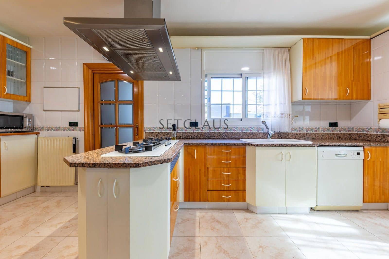 5 soveværelse Villa til salg i Premia de Mar med swimmingpool garage - € 820.000 (Ref: 8734879)