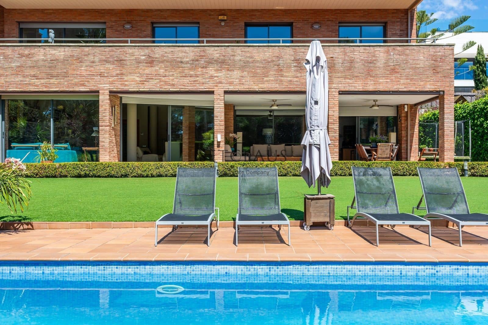 7 sypialnia Willa na sprzedaż w Teia z basenem garażem - 2 450 000 € (Ref: 8743929)