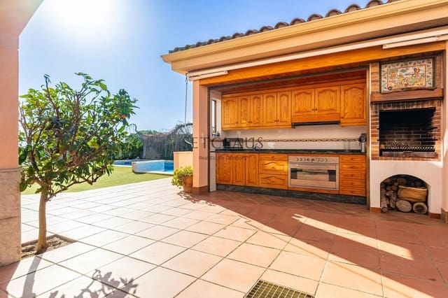 4 soveværelse Villa til salg i Alella med swimmingpool garage - € 2.900.000 (Ref: 8790937)