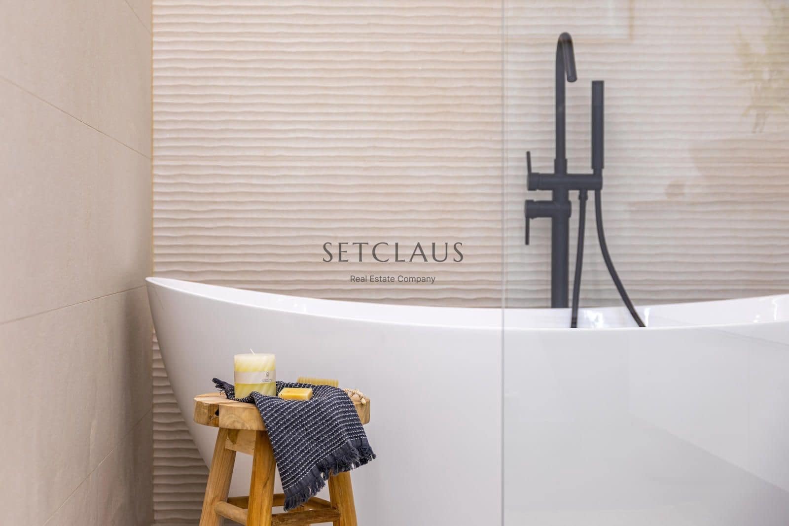 4 soveværelse Villa til salg i Alella med swimmingpool garage - € 1.090.000 (Ref: 8803856)