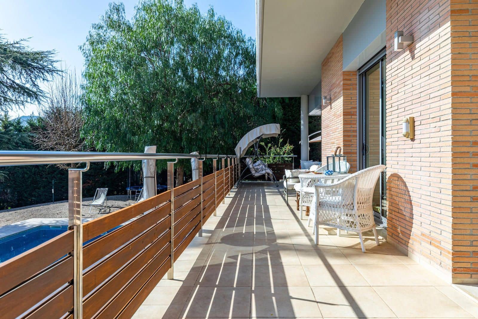 7 soverom Villa til salgs i Vallromanes med svømmebasseng garasje - € 1 900 000 (Ref: 8815055)