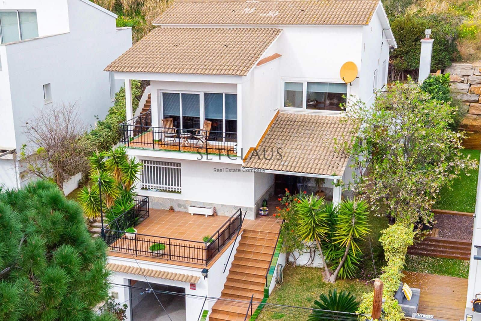 4 soveværelse Villa til salg i El Masnou med garage - € 860.000 (Ref: 8835974)