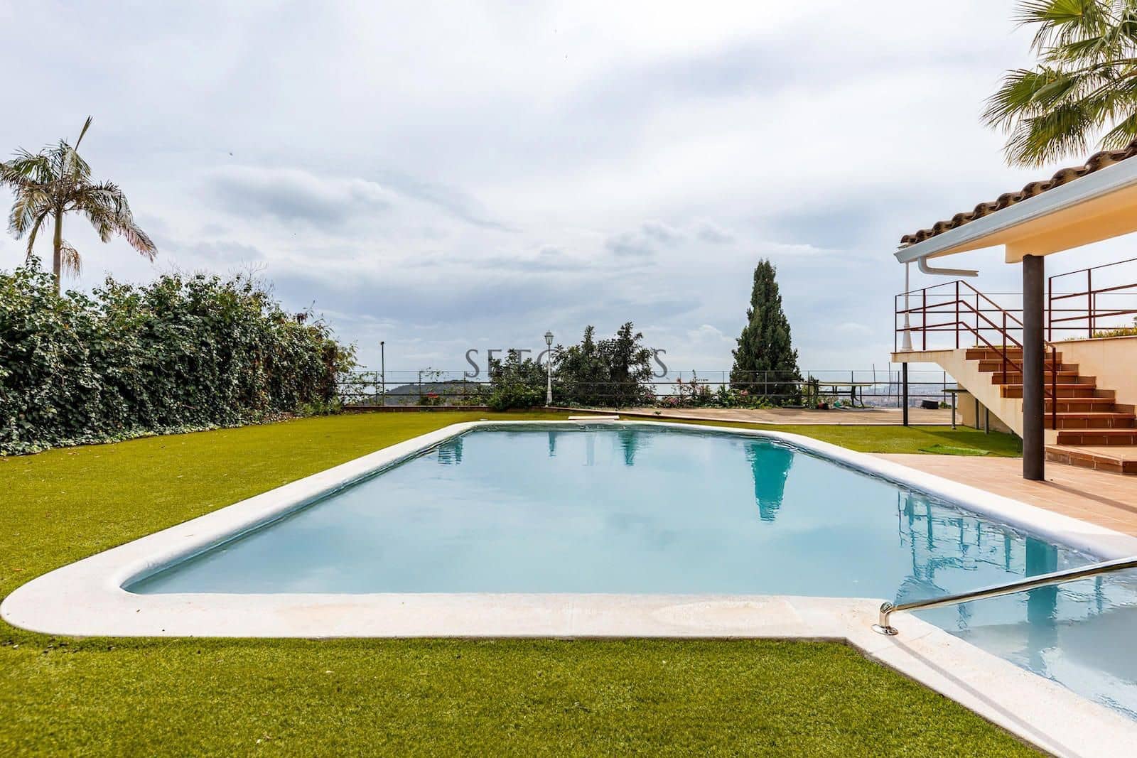 8 soveværelse Villa til salg i Badalona med swimmingpool garage - € 1.850.000 (Ref: 8868644)