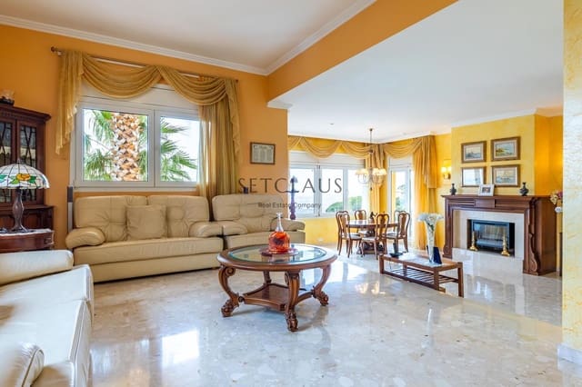 8 soverom Villa til salgs i Badalona med svømmebasseng garasje - € 1 850 000 (Ref: 8868644)