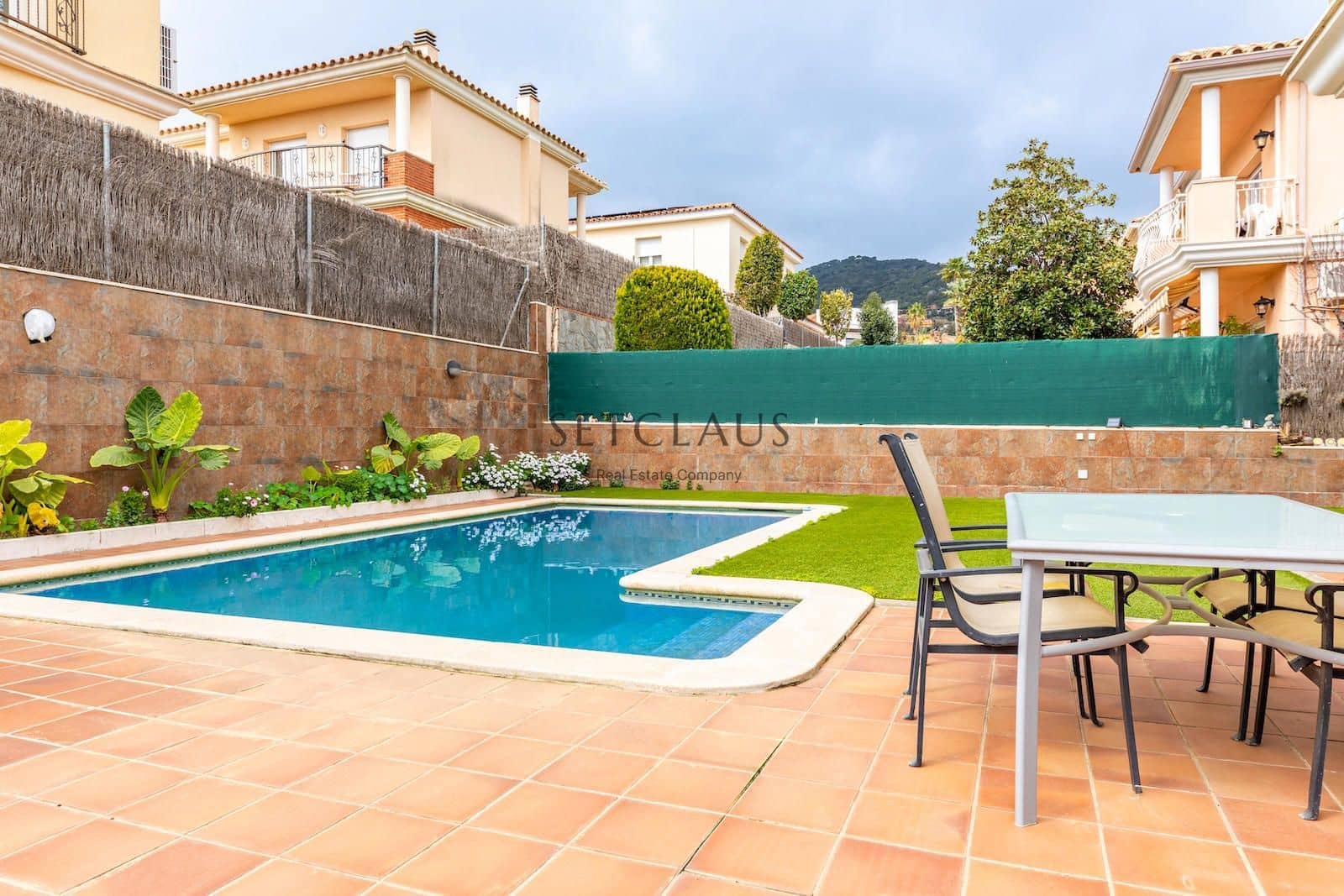 5 soveværelse Villa til salg i Premia de Dalt med swimmingpool garage - € 1.100.000 (Ref: 8873563)