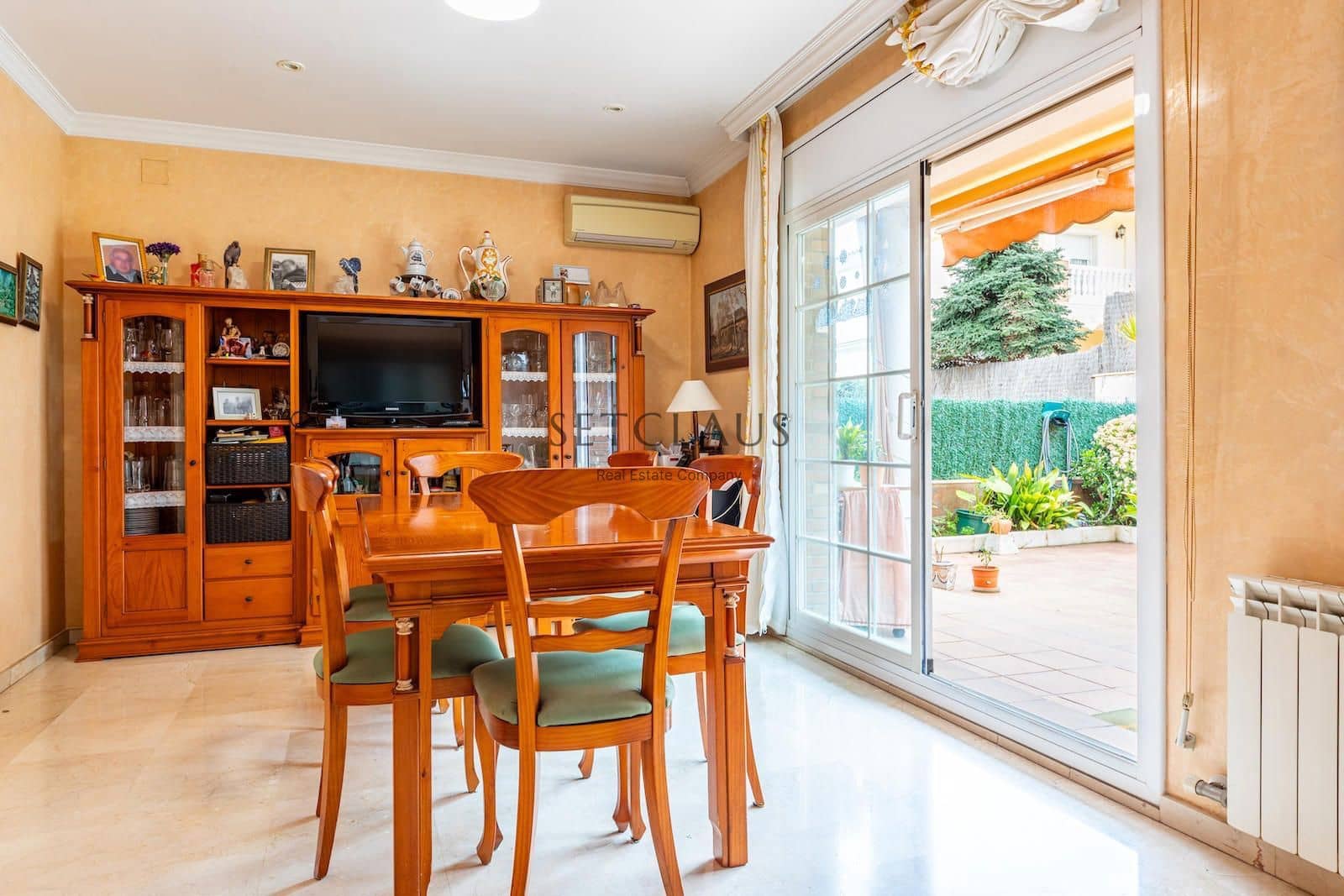 5 soveværelse Villa til salg i Premia de Dalt med swimmingpool garage - € 1.100.000 (Ref: 8873563)