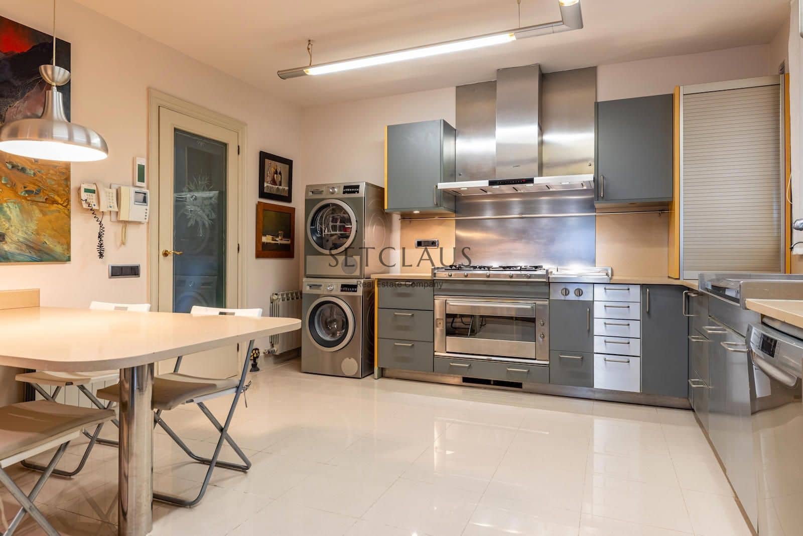 7 soverom Villa til salgs i El Masnou med svømmebasseng garasje - € 1 800 000 (Ref: 8898108)