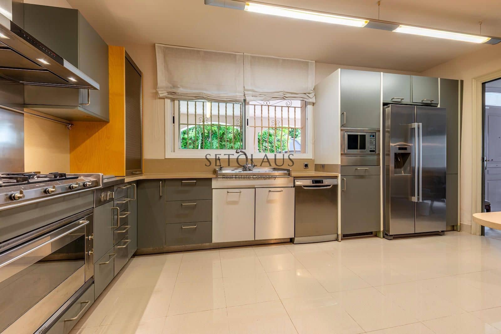 7 soverom Villa til salgs i El Masnou med svømmebasseng garasje - € 1 800 000 (Ref: 8898108)