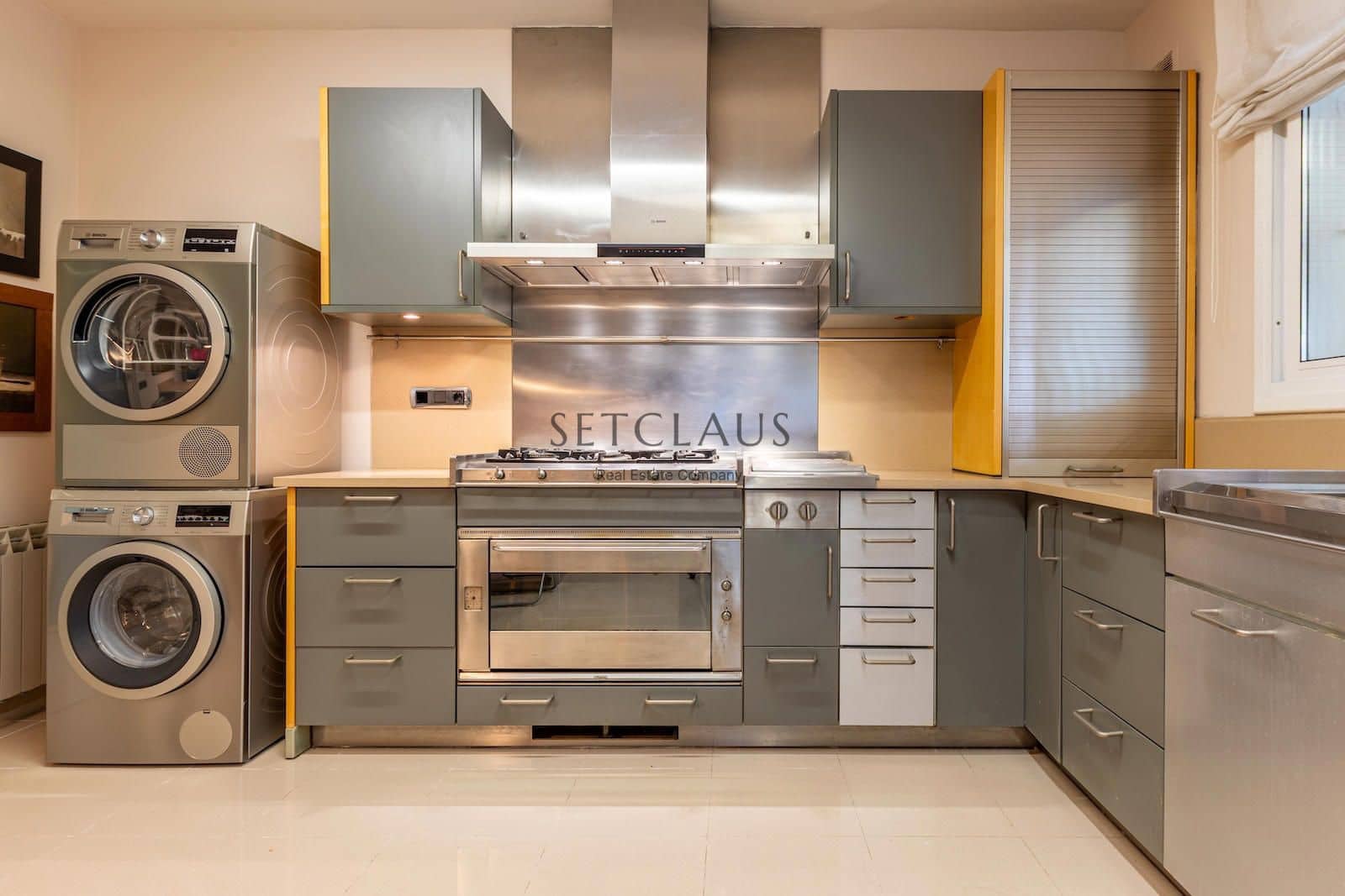 7 soverom Villa til salgs i El Masnou med svømmebasseng garasje - € 1 800 000 (Ref: 8898108)