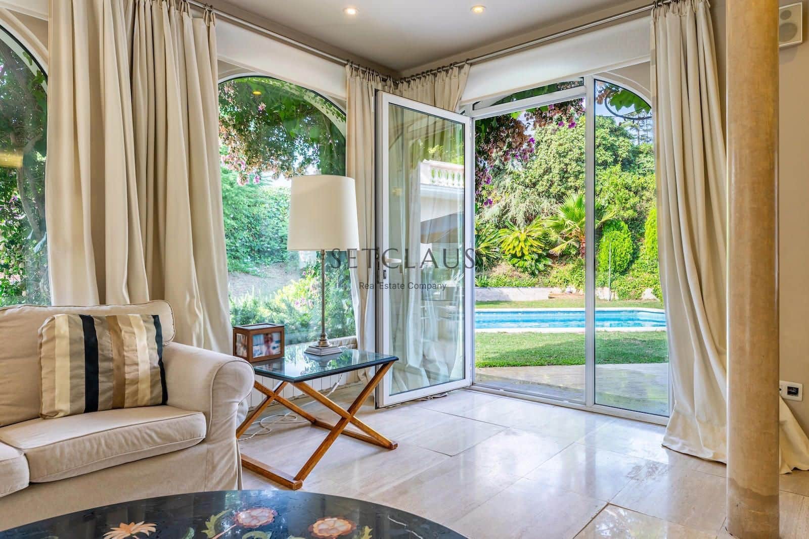 7 soverom Villa til salgs i El Masnou med svømmebasseng garasje - € 1 800 000 (Ref: 8898108)