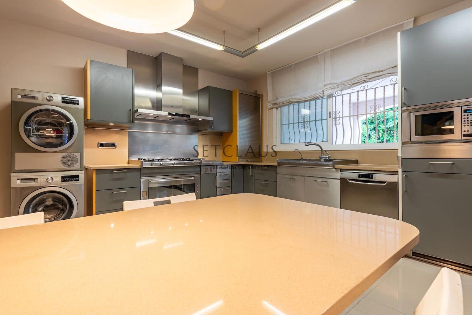 7 soverom Villa til salgs i El Masnou med svømmebasseng garasje - € 1 800 000 (Ref: 8898108)