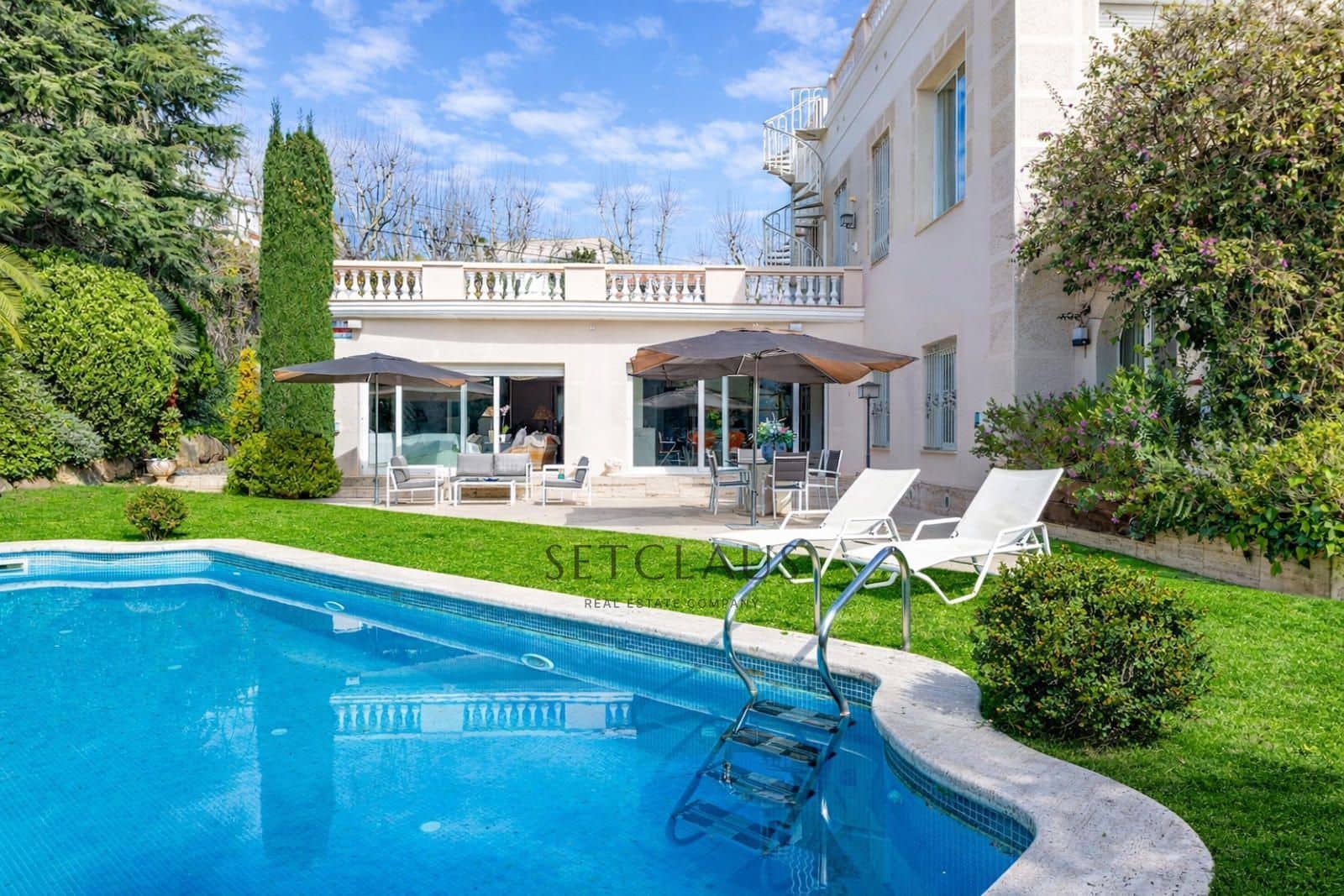 7 slaapkamer Villa te koop in El Masnou met zwembad garage - € 1.670.000 (Ref: 8898108)