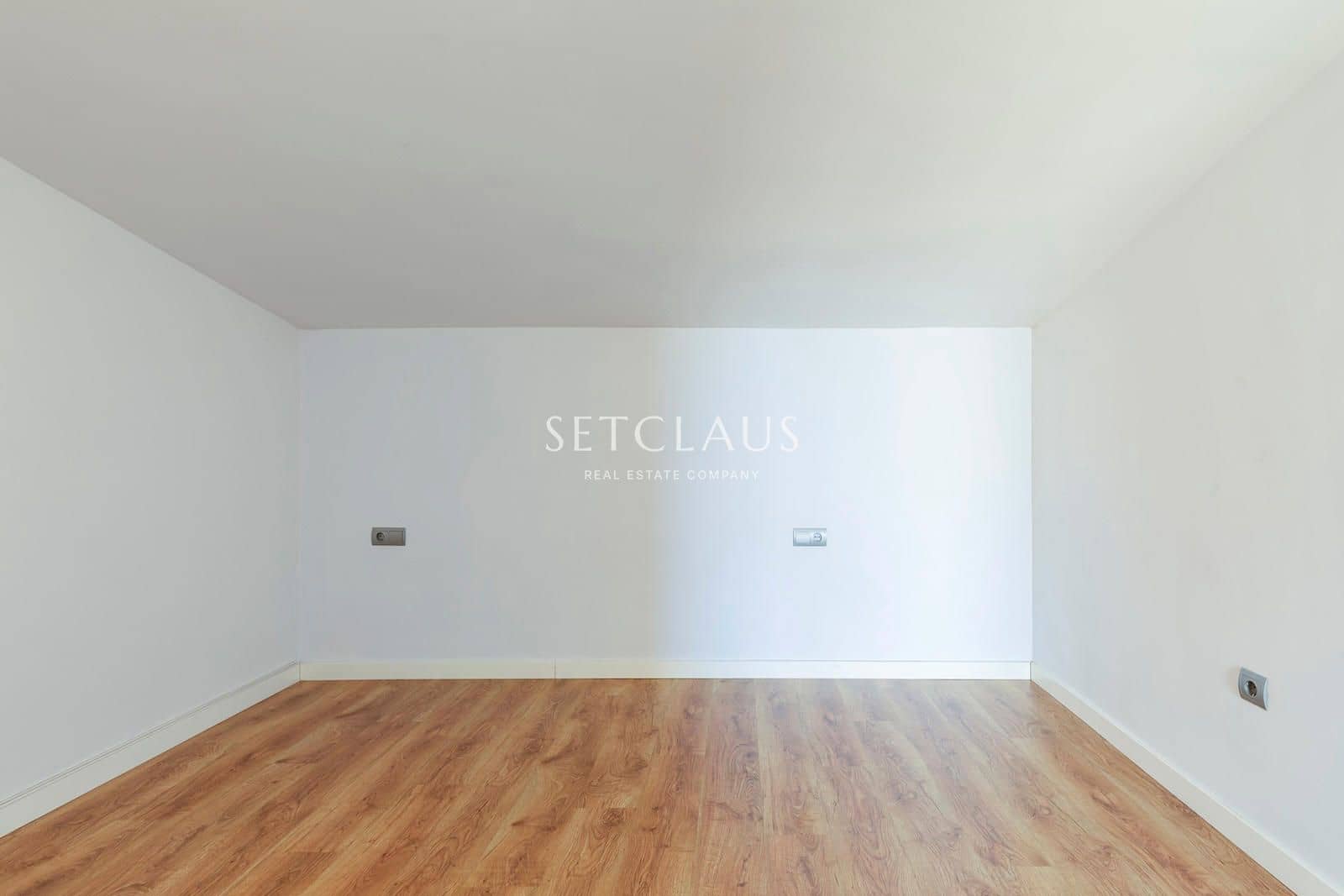 3 Zimmer Penthouse zu vermieten in Tiana mit Pool Garage - 1.900 € (Ref: 8923310)